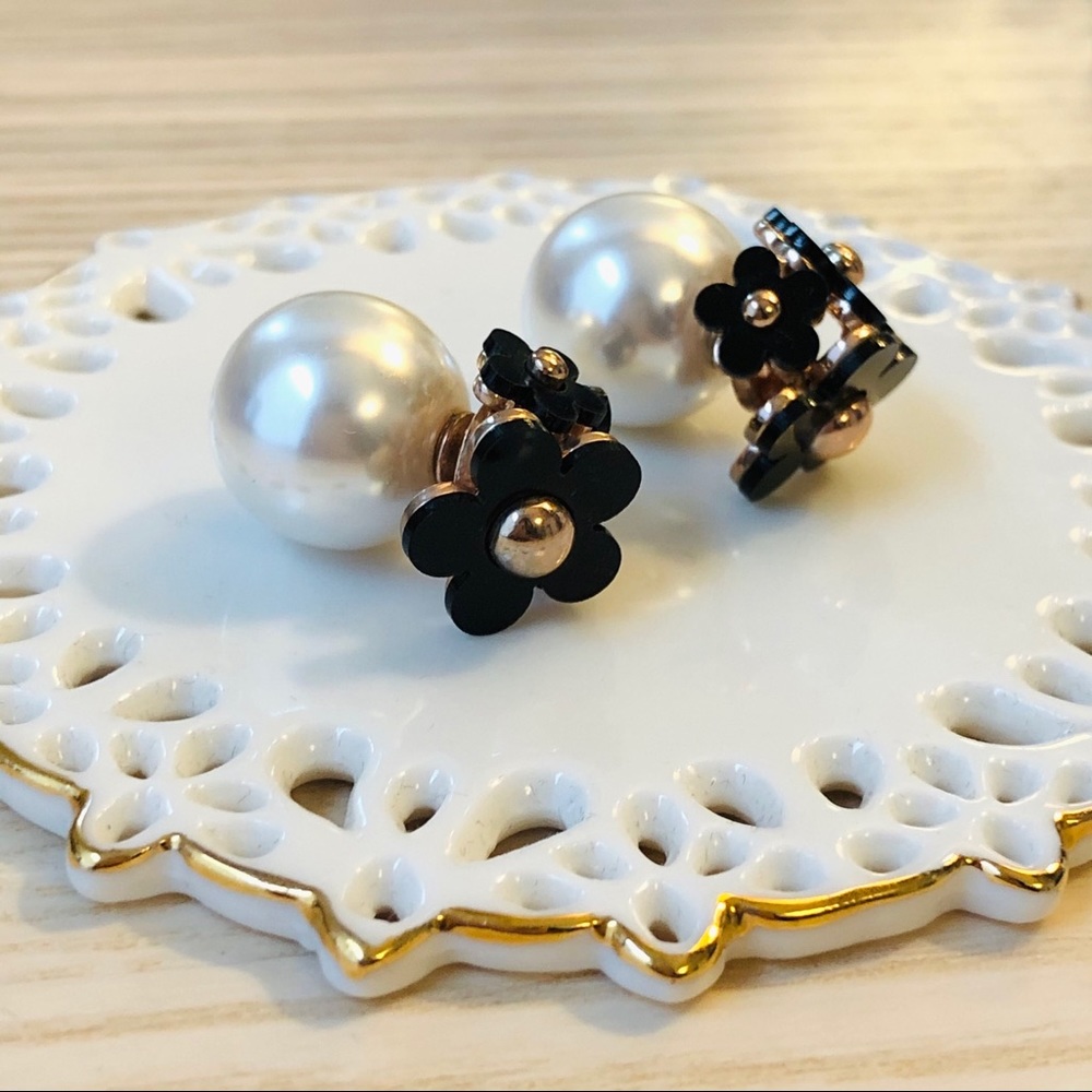 Elegant Pearl and Black Flower Earrings